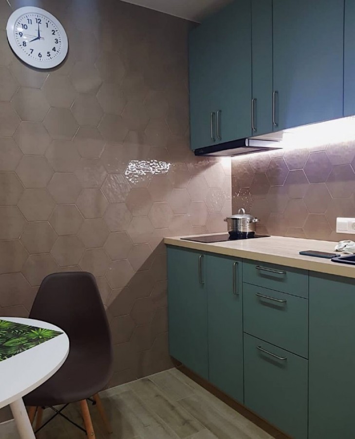 Плитка 18x18 Vodevil Mokka гладкая глянцевая коричневый Cifre Плитка 18x18 Vodevil Mokka гладкая глянцевая коричневый Cifre