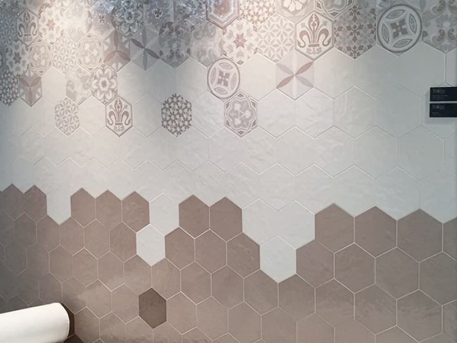 Плитка 18x18 Vodevil Mokka гладкая глянцевая коричневый Cifre Плитка 18x18 Vodevil Mokka гладкая глянцевая коричневый Cifre