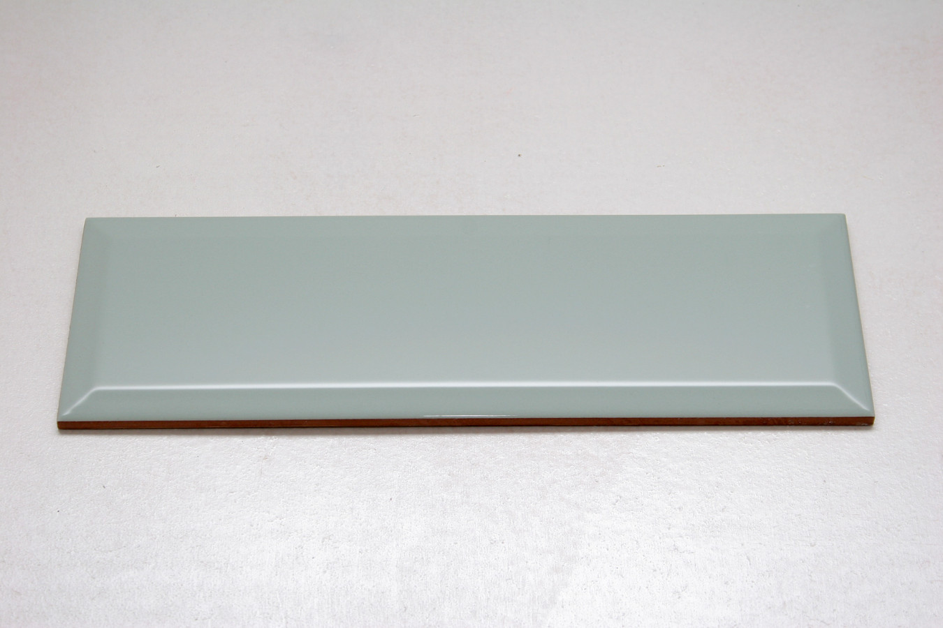 Кабанчик 30x10 Biselado Alga Brillo гладкая глянцевая серый Dar Ceramics Кабанчик 30x10 Biselado Alga Brillo гладкая глянцевая серый Dar Ceramics