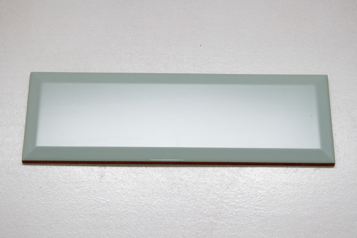 Кабанчик 30x10 Biselado Alga Brillo гладкая глянцевая серый Dar Ceramics Кабанчик 30x10 Biselado Alga Brillo гладкая глянцевая серый Dar Ceramics