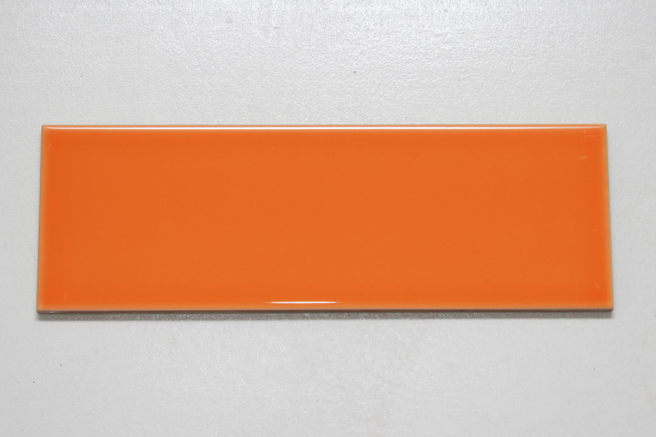 Плитка 30x10 Liso Naranja Brillo гладкая глянцевая оранжевый Dar Ceramics Плитка 30x10 Liso Naranja Brillo гладкая глянцевая оранжевый Dar Ceramics