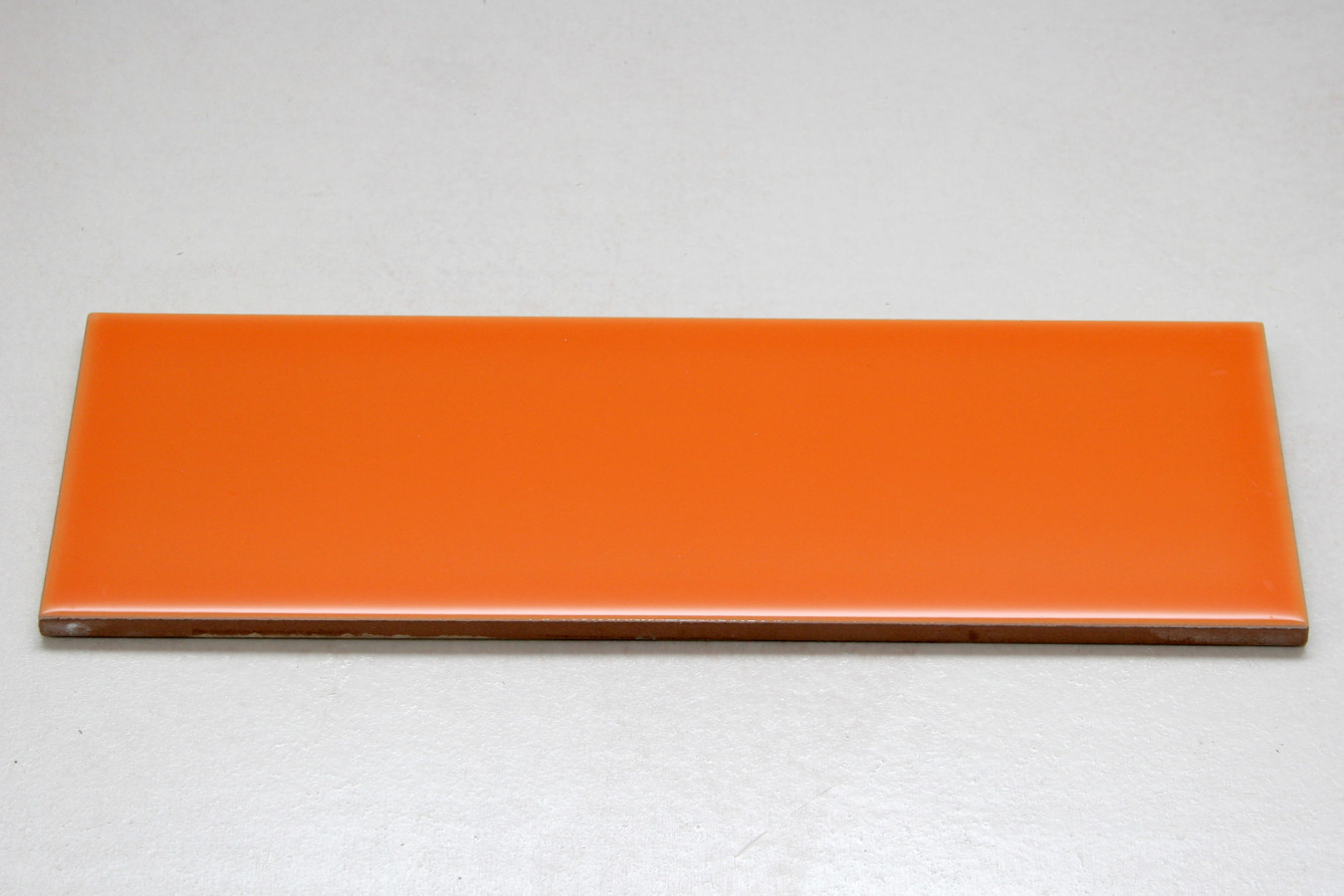Плитка 30x10 Liso Naranja Mate гладкая матовая оранжевый Dar Ceramics Плитка 30x10 Liso Naranja Mate гладкая матовая оранжевый Dar Ceramics