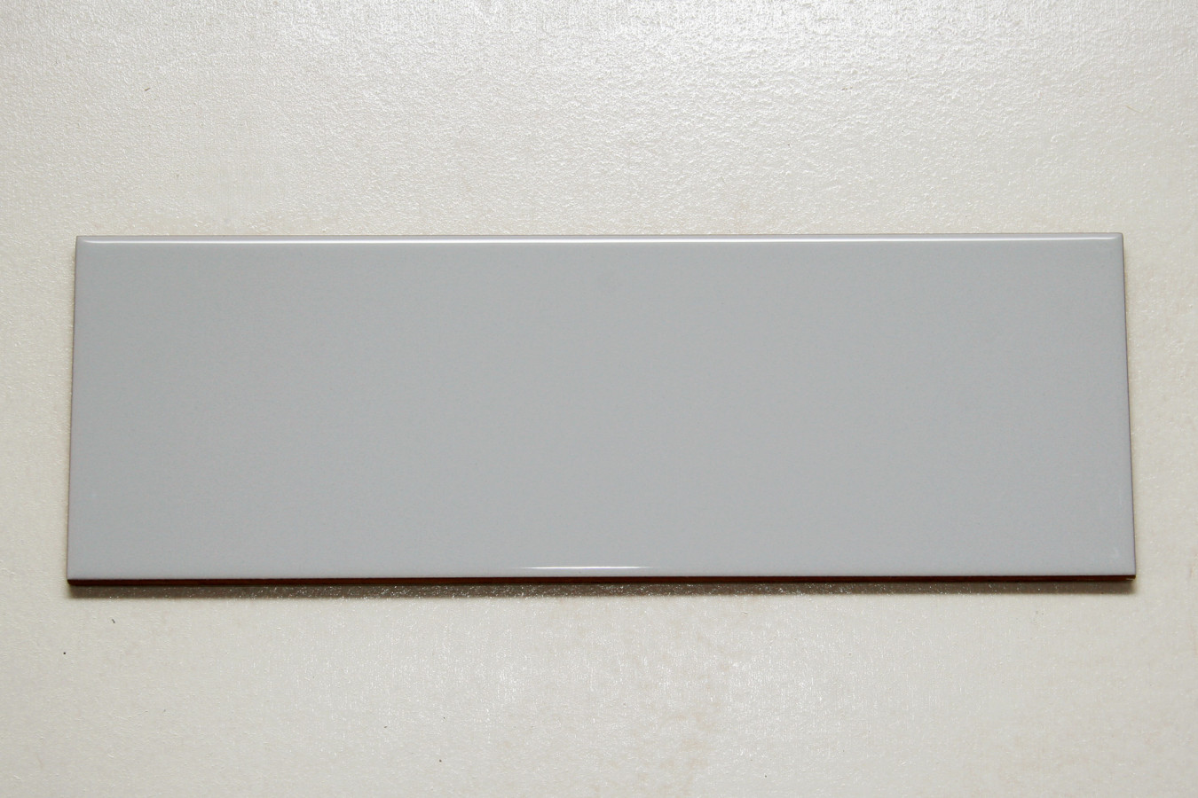 Плитка 30x10 Liso Gris Brillo гладкая глянцевая серый Dar Ceramics Плитка 30x10 Liso Gris Brillo гладкая глянцевая серый Dar Ceramics