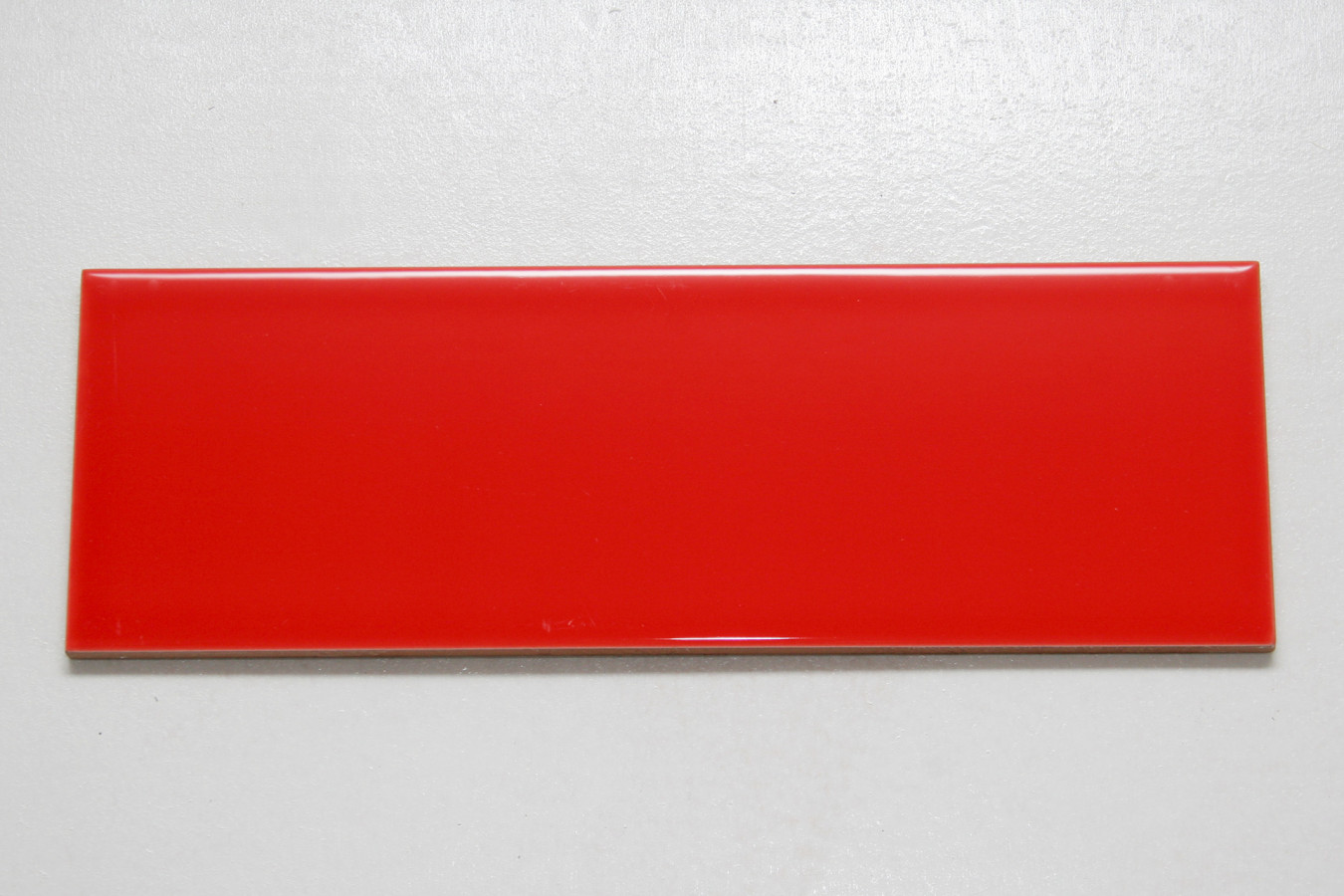 Плитка 30x10 Liso Roja Brillo гладкая глянцевая красный Dar Ceramics Плитка 30x10 Liso Roja Brillo гладкая глянцевая красный Dar Ceramics