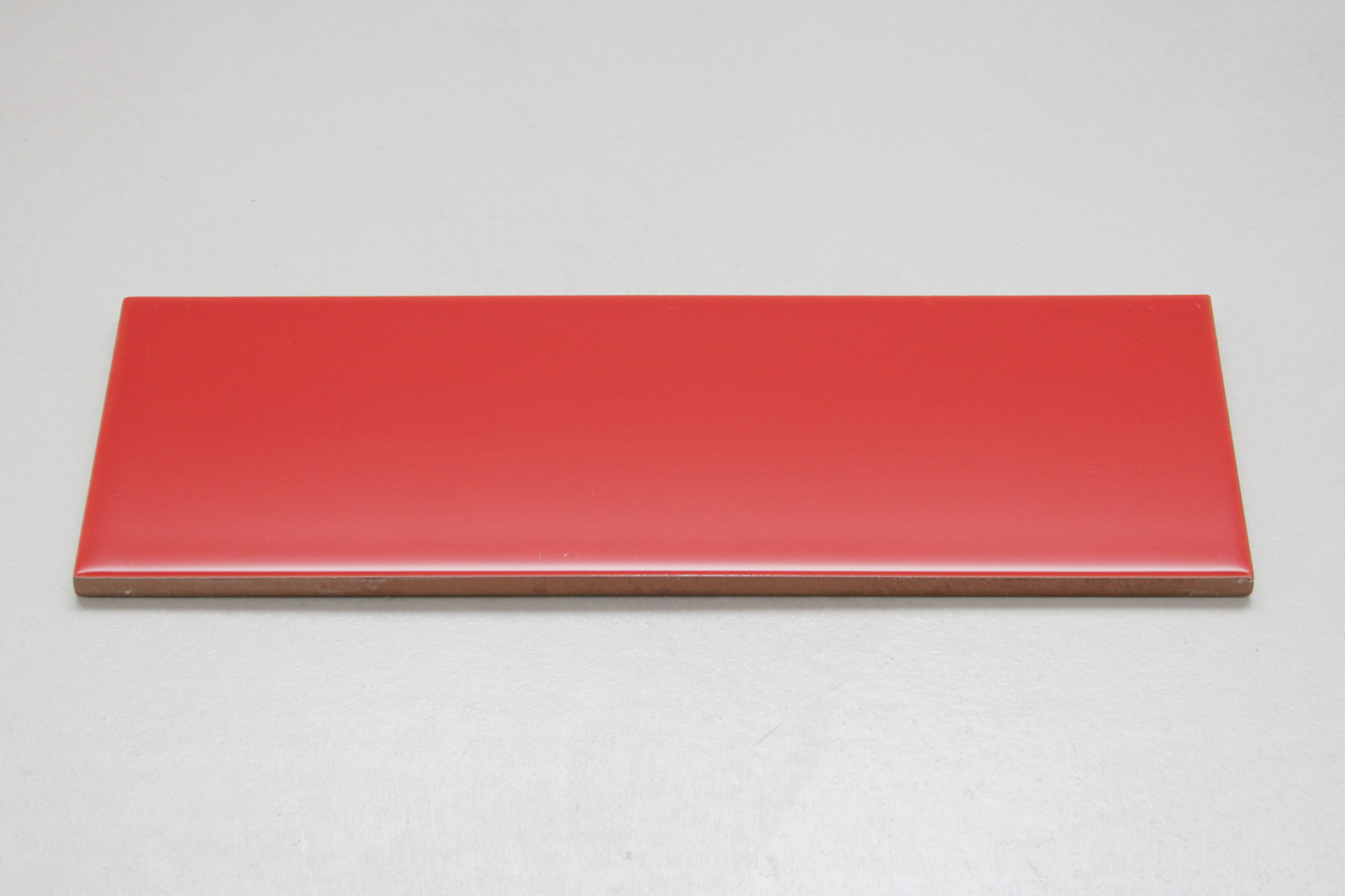 Плитка 30x10 Liso Roja Brillo гладкая глянцевая красный Dar Ceramics Плитка 30x10 Liso Roja Brillo гладкая глянцевая красный Dar Ceramics