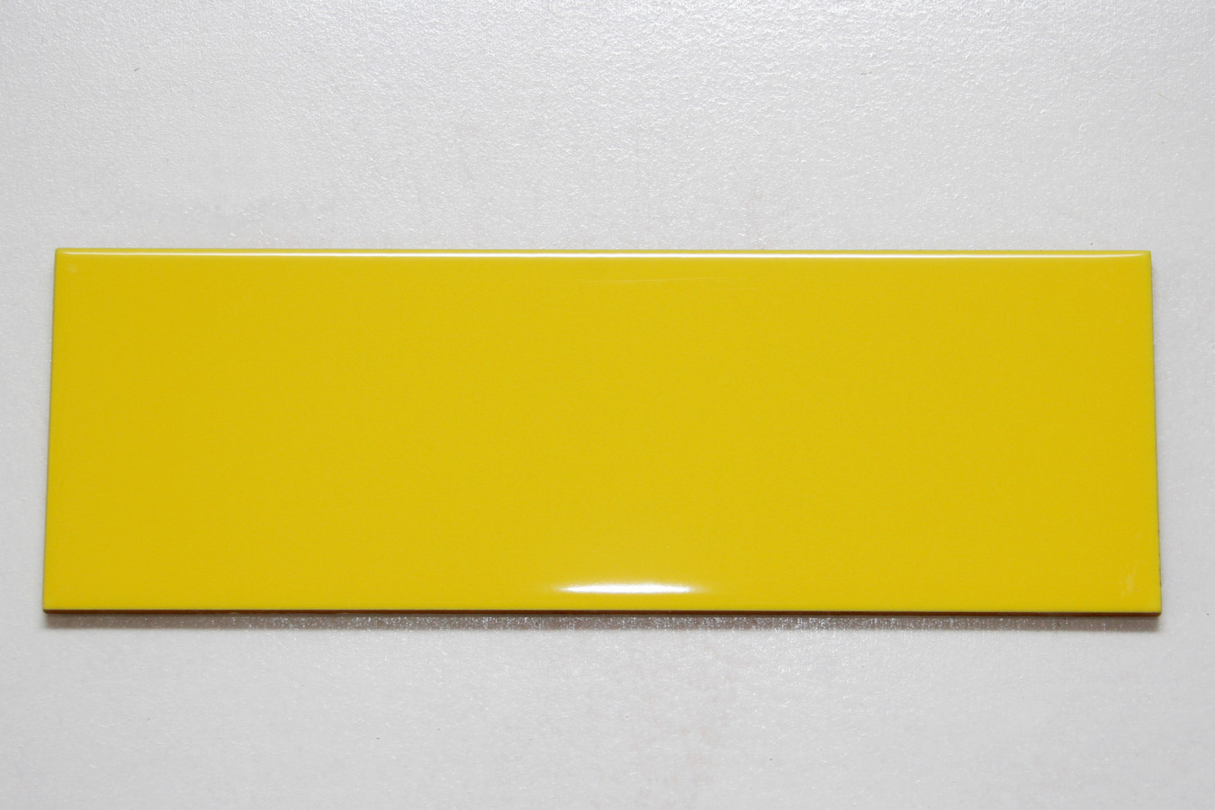 Плитка 30x10 Liso Sol Brillo гладкая глянцевая желтый Dar Ceramics Плитка 30x10 Liso Sol Brillo гладкая глянцевая желтый Dar Ceramics