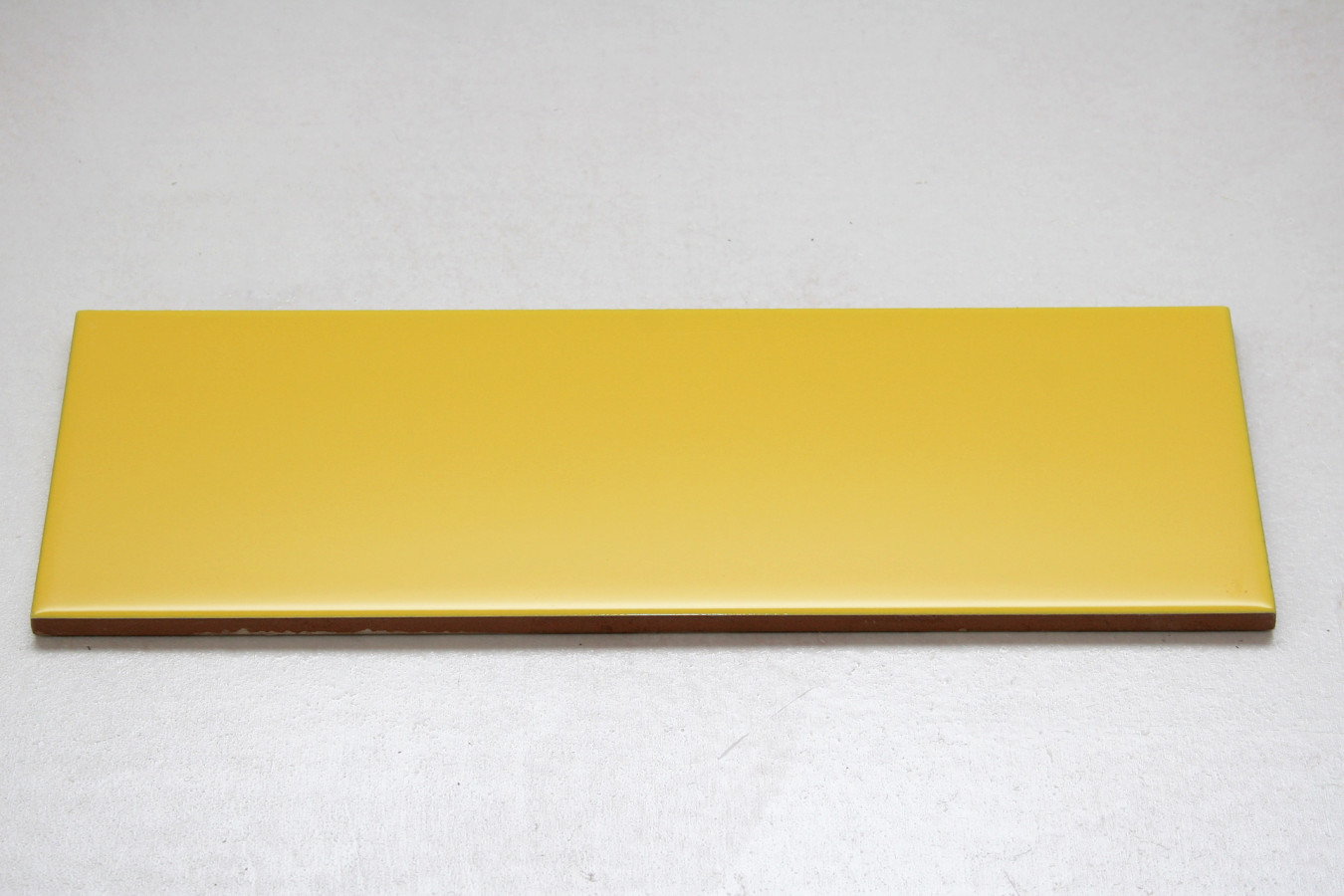 Плитка 30x10 Liso Sol Brillo гладкая глянцевая желтый Dar Ceramics Плитка 30x10 Liso Sol Brillo гладкая глянцевая желтый Dar Ceramics