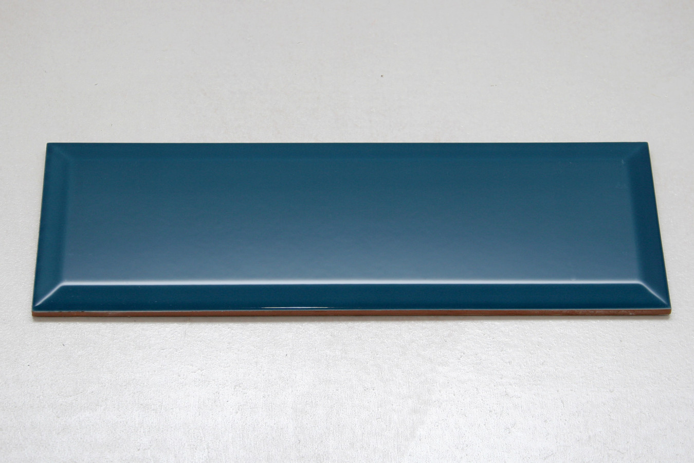 Кабанчик 30x10 Biselado Atlantis Brillo гладкая глянцевая синий Dar Ceramics Кабанчик 30x10 Biselado Atlantis Brillo гладкая глянцевая синий Dar Ceramics