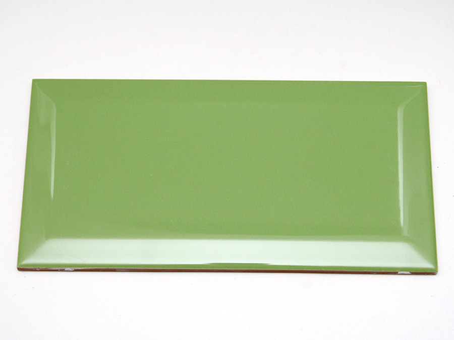 Кабанчик 30x10 Biselado Hierba Brillo гладкая глянцевая зеленый Dar Ceramics Кабанчик 30x10 Biselado Hierba Brillo гладкая глянцевая зеленый Dar Ceramics