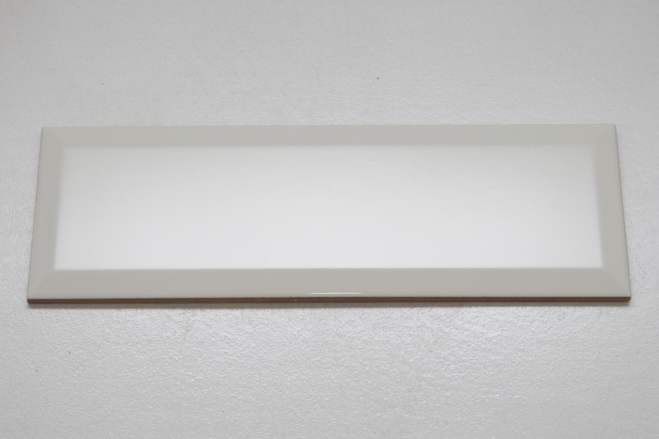 Кабанчик 30x10 Biselado Hueso Mate гладкая матовая бежевый Dar Ceramics Кабанчик 30x10 Biselado Hueso Mate гладкая матовая бежевый Dar Ceramics