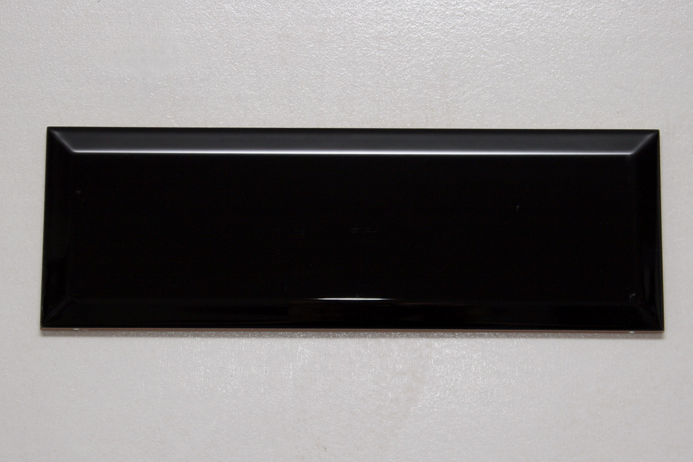 Кабанчик 30x10 Biselado Negro Brillo гладкая глянцевая черный Dar Ceramics Кабанчик 30x10 Biselado Negro Brillo гладкая глянцевая черный Dar Ceramics