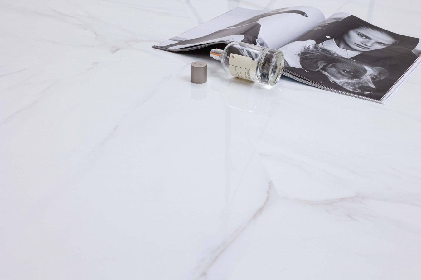 Плитка напольная 60x60 Антик белый полированный глянцевая Realistik Плитка напольная 60x60 Антик белый полированный глянцевая Realistik