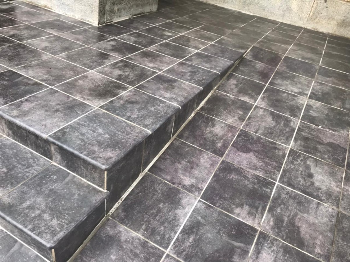 Плитка ступень 32x32 Atrium Dunkelgrau Eckflorentiner матовая Westerwalder Плитка ступень 32x32 Atrium Dunkelgrau Eckflorentiner матовая Westerwalder